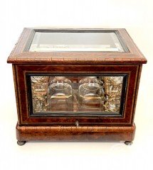 Раскладной кабинетный бар (ликерный бар)